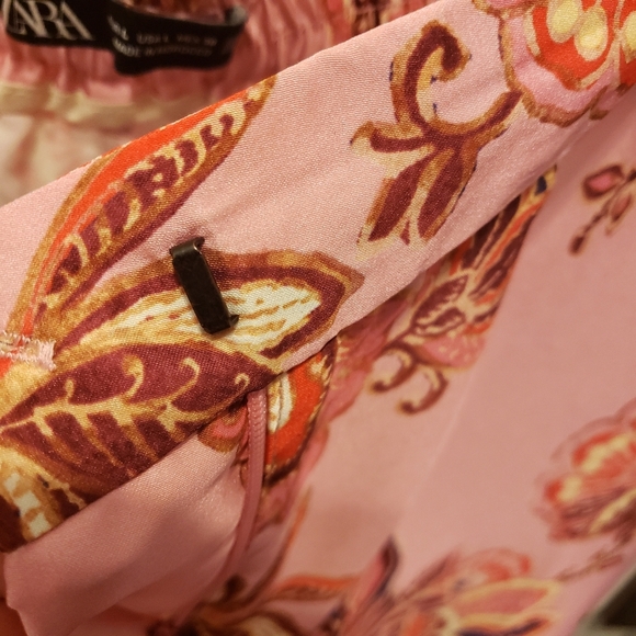 Zara Pink Capri Printed Pants Size L EUC (worn once!) - Picture 4 of 6